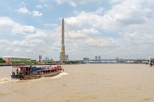 Pont Rama IX Le pont à haubans, Rama IX, sur le fleuve Chao Phraya à Bangkok